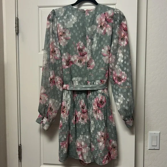 Express Floral Romper Sz XL - Picture 2 of 6